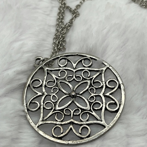 Medallion Pendant Long Silver Tone Necklace - Picture 4 of 12